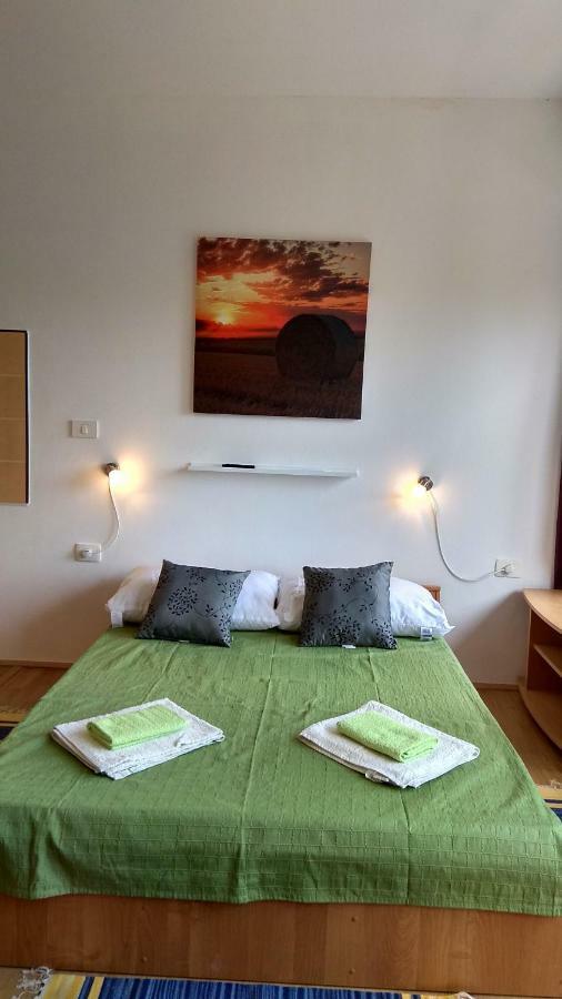 Apartmaji Suhorje Eksteriør billede